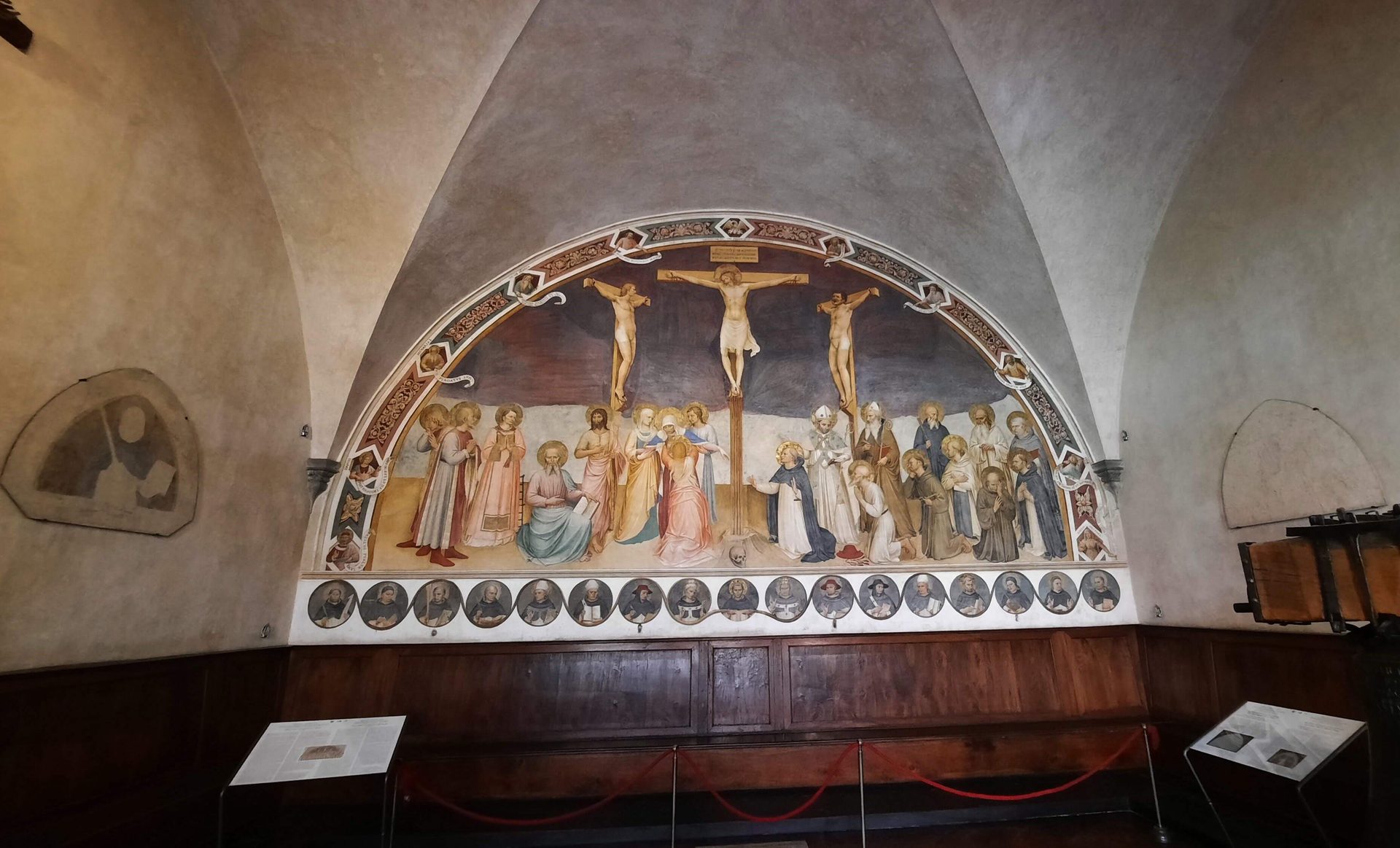 Fresco with Crucifixion with Saints [1].jpg